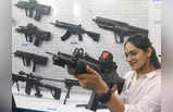 International Police Expo: रायफल्स, मशीनगन.. दिल्ली में हथियारों की प्रदर्शनी में देखिए दुनिया के सबसे खतरनाक हथियार
