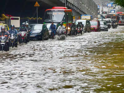 Mumbai Rain LIVE: अभी भीगती रहेगी मुंबई, अगले दो दिन तक भारी बारिश का अलर्ट, पढ़ें अपडेट्स 