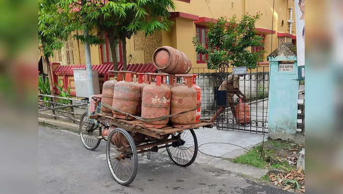 एलपीजी घरगुती सिलिंडरच्या दरात वाढ<br />