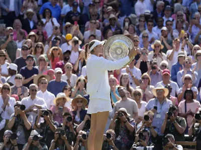 Wimbledon: एलेना रिबाकिना ने जबूर को हराकर रचा इतिहास, बनीं विंबलडन जीतने वाली पहली कजाकिस्तानी खिलाड़ी 