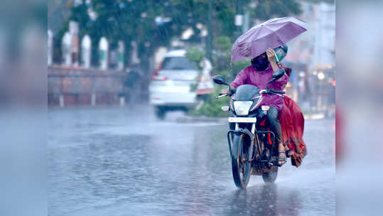 पुन्हा सरींची हजेरी; वाहतुकीची कोंडी