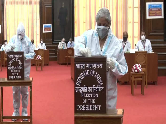 केंद्रीय मंत्री निर्मला सीतारमण और आरके सिंह ने पीपीई किट पहनकर डाला वोट