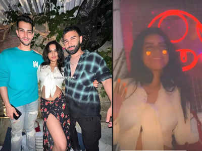 Nysa Devgan Vacations: अजय देवगन की बेटी नीसा देवगन दोस्तों संग क्लब में करती दिखीं पार्टी, ग्रीस में खूब हो रही मस्ती 