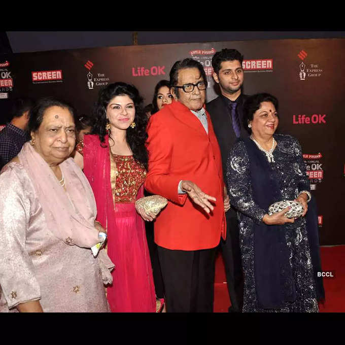 manoj kumar family photo