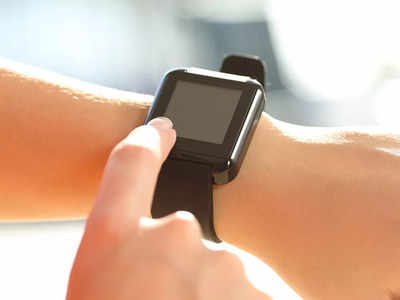 प्राइम डे सेल में 72% की भारी छूट पर मिल रही हैं ये Smart Watches, तुरंत लपक लें ये शानदार मौका 