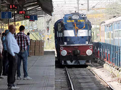 Railways Premium Tatkal: తత్కాల్‌లో టిక్కెట్ బుక్ చేసుకునే వారికి శుభవార్త.. ఇక నుంచి అన్ని ట్రైన్లకు.. 