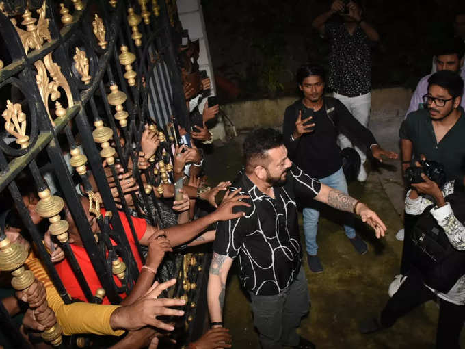 Sanjay Dutt snapped at his residence on his birthday with his fans