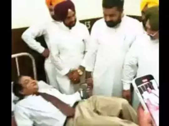 Punjab News: गंदे बिस्तर पर लिटाने का मुद्दा गर्माया, बाबा फरीद यूनिवर्सिटी के वीसी ने दिया इस्तीफा, IMA ने स्वास्थ्य मंत्री से माफी की मांग की 