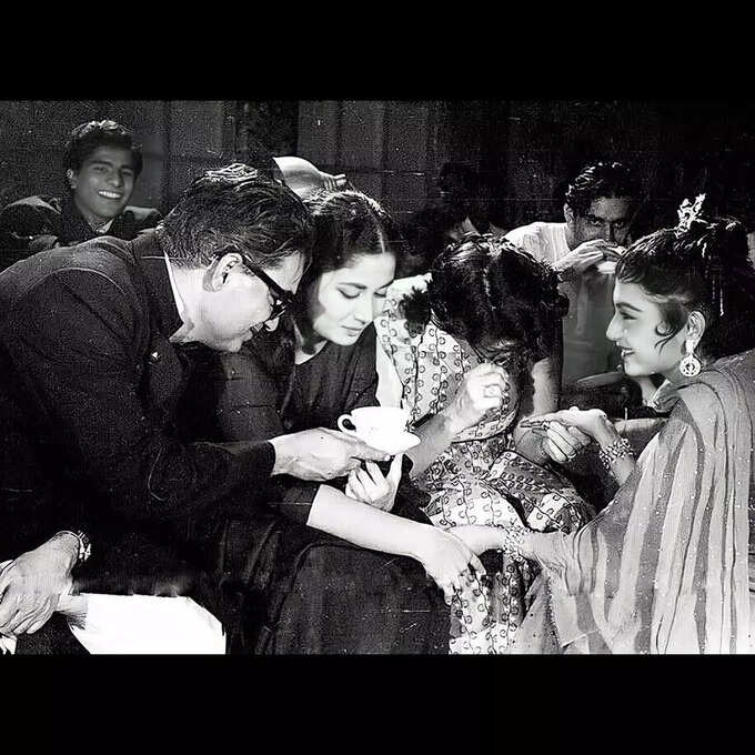 kamal amrohi with meena kumari pic