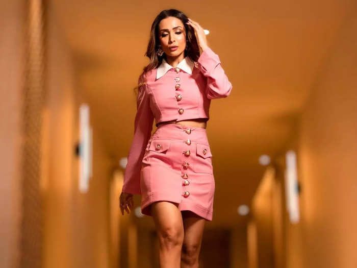malaika arora looks stunning in pink outfit instagram photo went viral