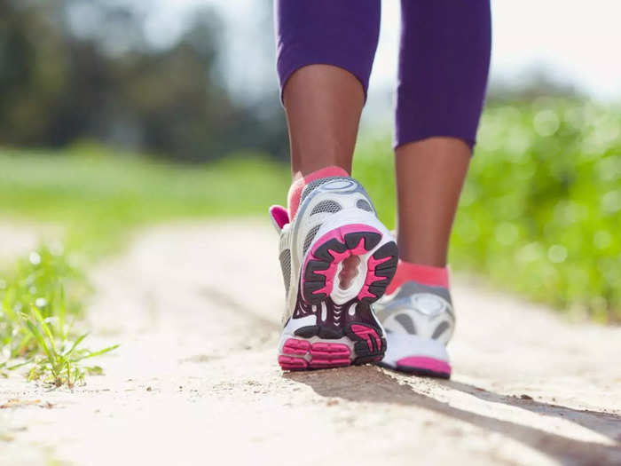 is walking 10,000 steps daily help lose weight, know what experts say