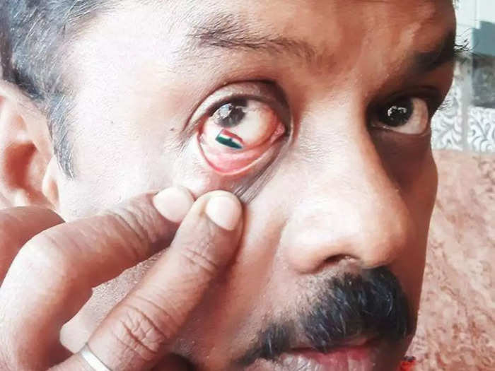 azadi ka amrit mahotsav: artist paints tiranga in his right eye in tamil nadu