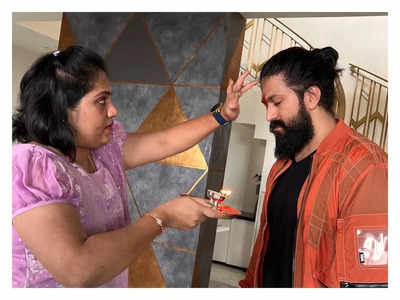 Raksha Bandhan 2022: ತಂಗಿ ನಂದಿನಿ ಜೊತೆ ರಾಕಿಂಗ್ ಸ್ಟಾರ್ ಯಶ್ ರಕ್ಷಾ ಬಂಧನ ಸಂಭ್ರಮ 