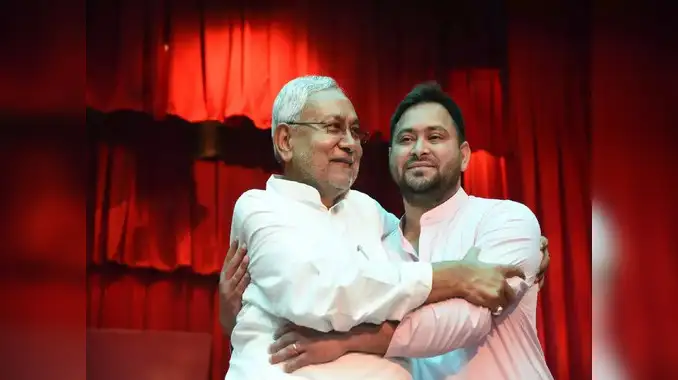 after-lalu-nitish-hugged-tejashwi