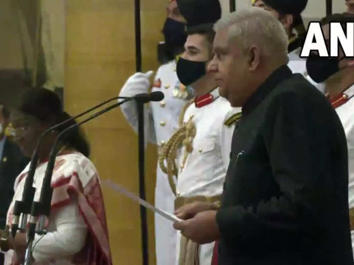 jagdeep dhankhar takes oath as a new vice president of india