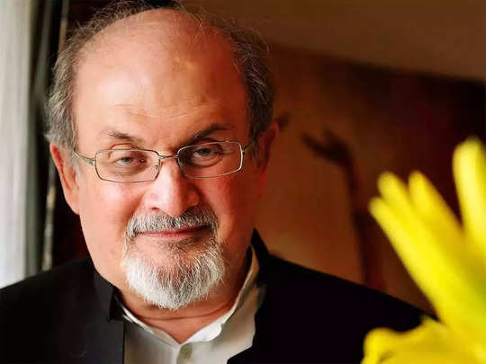 Salman Rushdie: নিউ ইয়র্কে স্টেজে উঠে সলমন রুশদিকে খুনের চেষ্টা 