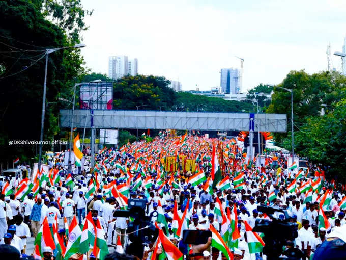 कांग्रेस के ‘स्वतंत्रता मार्च’ में जनसैलाब