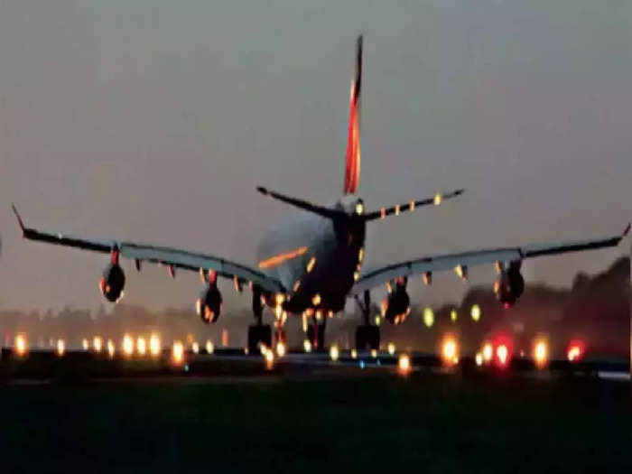 Charter plane lands in Pakistan&#39;s Karachi