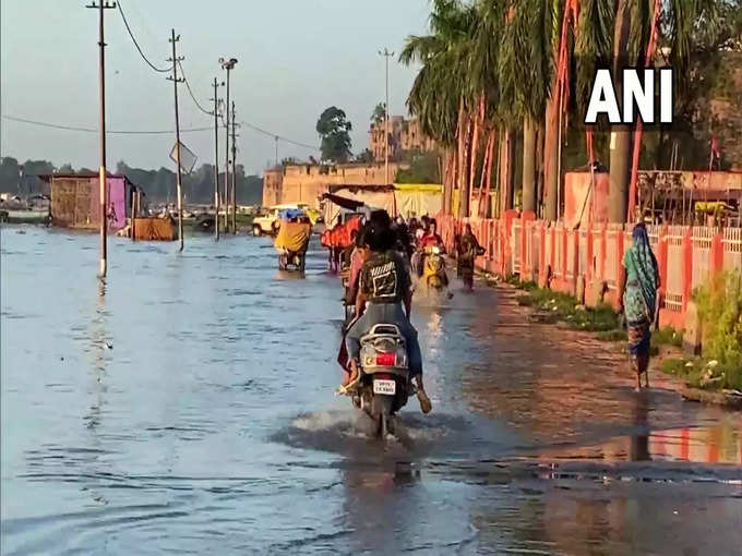 तीर्थराज प्रयागराज में बाढ़ का पानी चला शहर की ओर