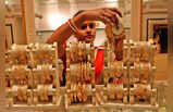 Gold Bond : सरकार दे रही सस्ते में सोना खरीदने का मौका, जानिए क्या हैं इसके फायदे और क्यों लगाना चाहिए पैसा