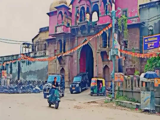 Mirzapur Season 3: मिर्जापुर की सड़कों पर भौकाल मचाते नजर आए गुड्डू भैया, देखिए तीसरे सीजन की शूटिंग की खास तस्वीरें 