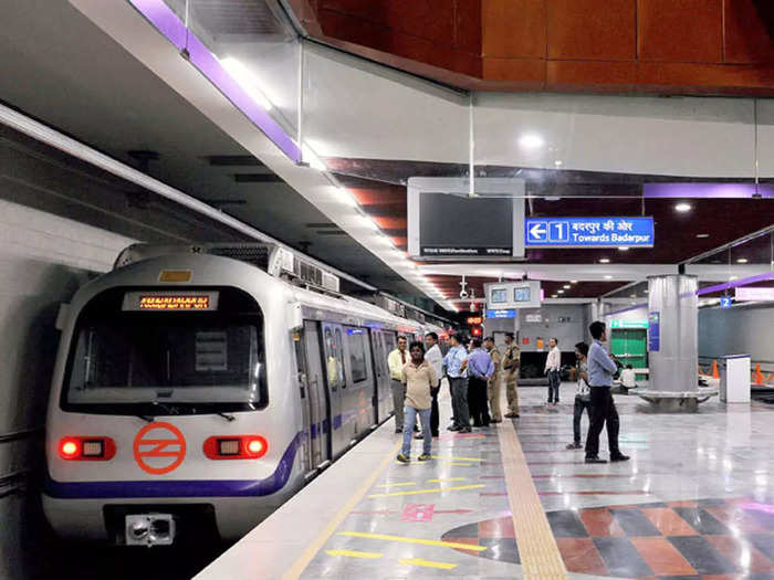 DMRC Recruitment 2022: दिल्ली मेट्रो में नौकरी का शानदार मौका, 1 लाख 80 हजार तक होगी सैलरी