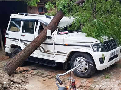 Pratapgarh cyclone: प्रतापगढ़ में तूफानी चक्रवात से दर्जनों गांव में भारी तबाही, एक की मौत, कई घायल