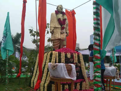 Noida News: नोएडा में लगी स्‍वतंत्रता सेनानी महाशय तेजपाल जी की मूर्ति, भारत छोड़ो आंदोलन में लिया था हिस्‍सा 