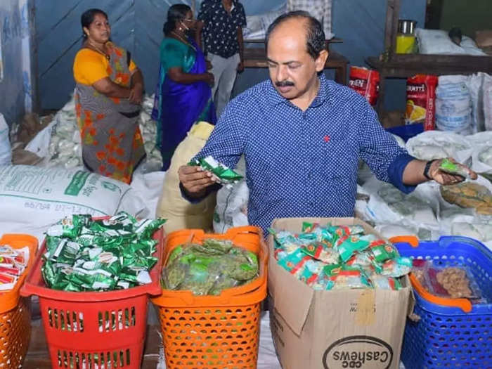 Onam Kit Distribution In Kerala