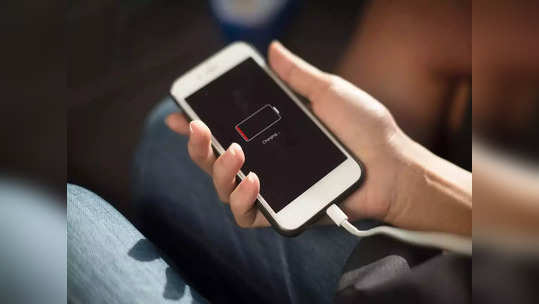 स्मार्टफोनला चार्जिंग करताना यापैकी किती चुका तुम्ही करता?, आजच बंद करा, पाहा टिप्स