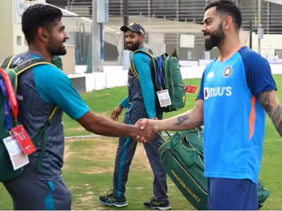 Virat Kohli-Babar: एशिया कप में टक्कर से पहले विराट से मिले बाबर आजम, पाकिस्तान के खिलाफ दहाड़ने को तैयार किंग 