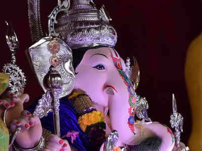 Ganesh Chaturthi 2022: ಇಲ್ಲಿರುವ 17 ಗಣೇಶ ದೇವಾಲಯಗಳಲ್ಲಿ ಒಂದಕ್ಕಾದರೂ ಭೇಟಿ ನೀಡಿ..! 