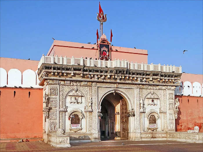 shri karni mata temple rajasthan bikaner