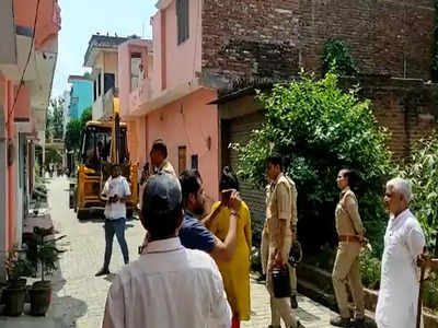UP News: बुलडोजर आया तो बहू का हुआ गृह प्रवेश, बिजनौर की इस अनोखी घटना के बारे में जानिए 