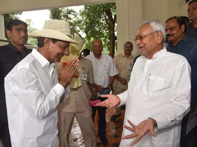 KCR Nitish Kumar