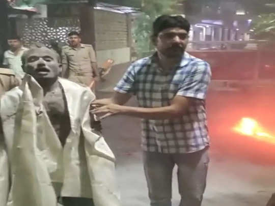 Lucknow News: बलराम तिवारी ने तोड़ा दम, बीजेपी कार्यालय पर खुद को आग के हवाले किया था 