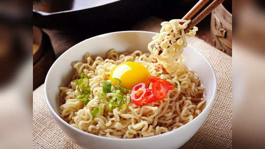 5 Spicy instant noodles ज्यांची चव तुमच्या जिभेवर रेंगाळत राहील