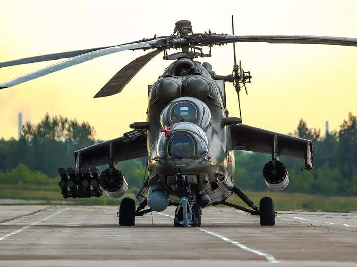 russian mi-35 hind do what no other attack helicopter can, us air force does not have such capability