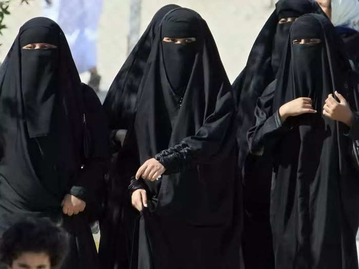women-in-saudi-arabia