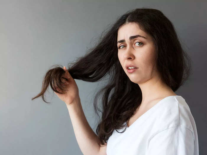 according to expert this is how you can prevent frizzy and bad hair during travelling