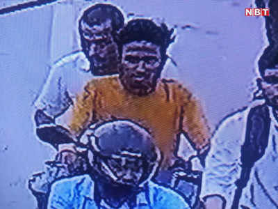 Begusarai Firing Case: बेगूसराय में खूनी खेल खेलने वालों की तस्वीरें जारी, पुलिस ने इनाम का भी ऐलान किया 
