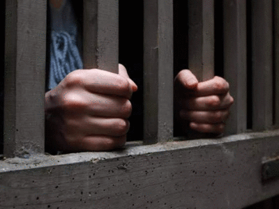 मुरादाबाद में टीचर ने छात्र के हाथ का कलावा तोड़ दिया, पहुंचा जेल