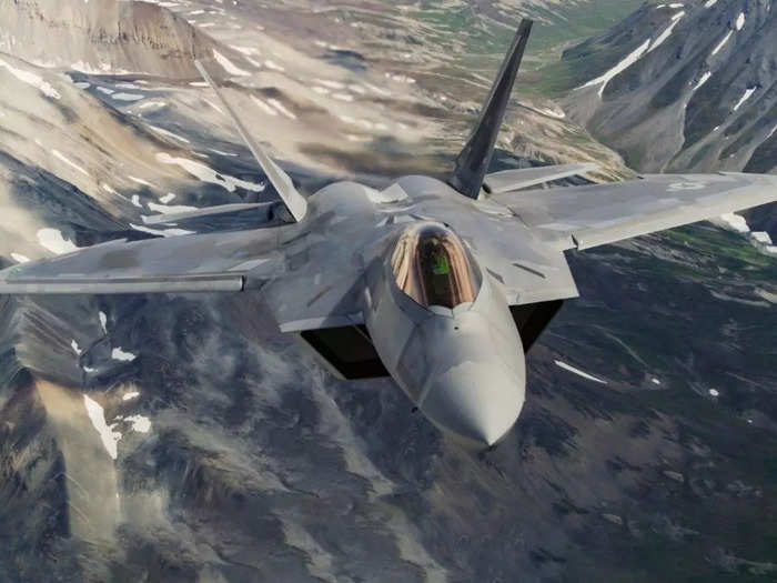 F-22 (1)