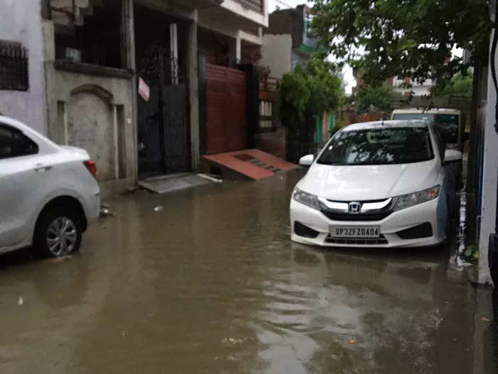 Lucknow Rain Heavy