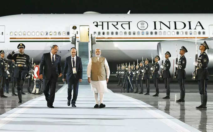इंडिया-वन से उतरने PM मोदी