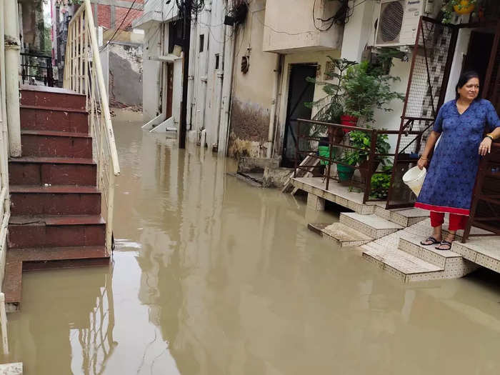 lucknow rain