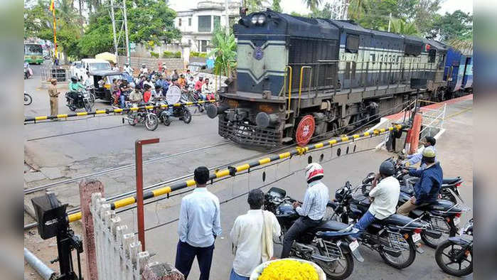 இந்த நிதியாண்டில் மட்டும் 216 ரயில்வே கேட்டுகள் அகற்றம்... இந்திய ரயில்வே நடவடிக்கை!!