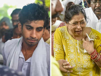 Raju Srivastav Funeral Photos: राजू श्रीवास्तव को अंतिम विदाई देते हुए बिलख उठी बीवी श‍िखा, बुत बना रहा बेटा! 