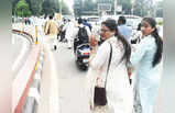 Akhilesh Yadav: पैदल मार्च में अखिलेश से कदमताल में विधायकों के पसीने छूटे, महिला MLA पीछे रह गईं