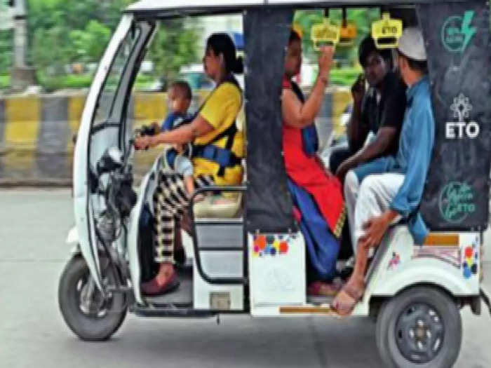 Noida E Rickshaw2